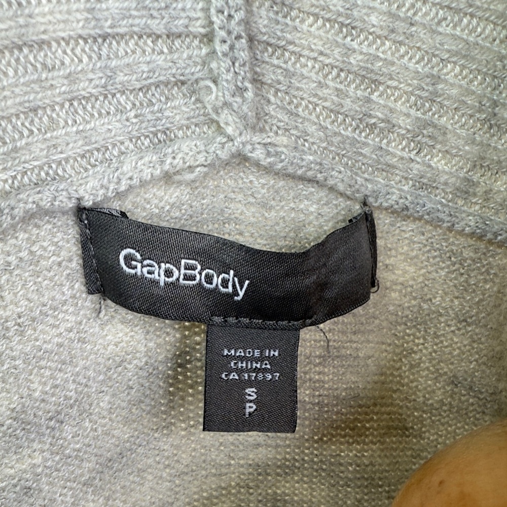 Light Gray Open-Front Ribbed Knit Cardigan - Picture 2 of 6